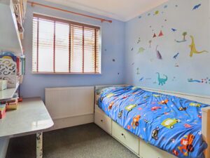 Eastmead Avenue, Greenford, UB6
