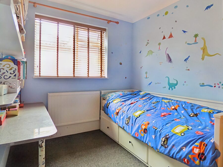 Eastmead Avenue, Greenford, UB6