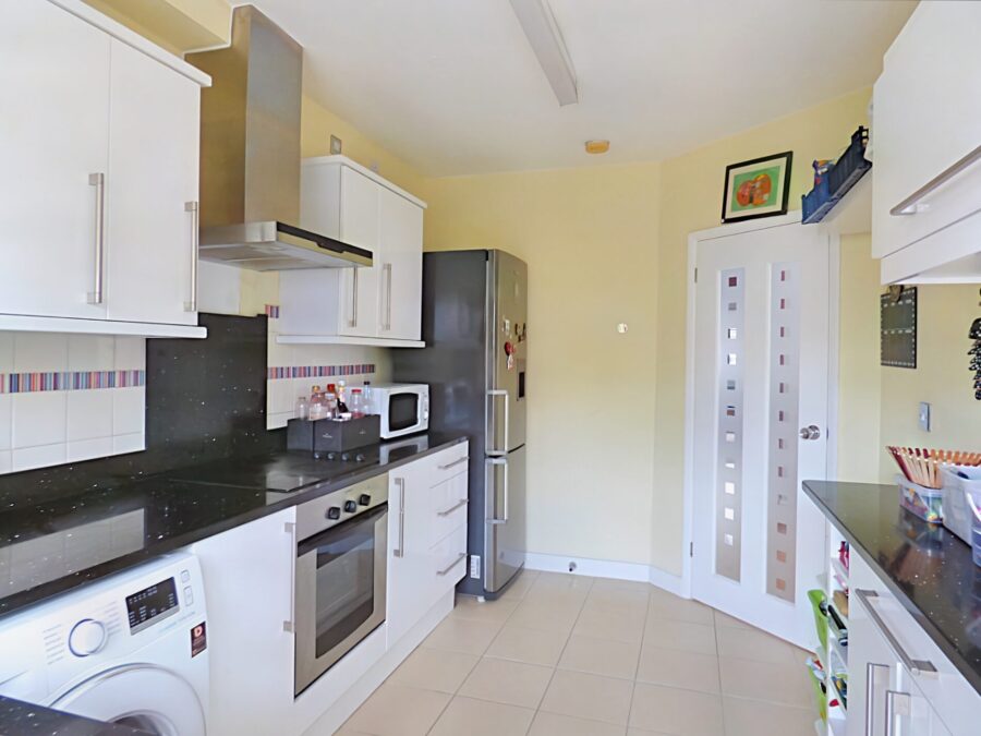 Eastmead Avenue, Greenford, UB6